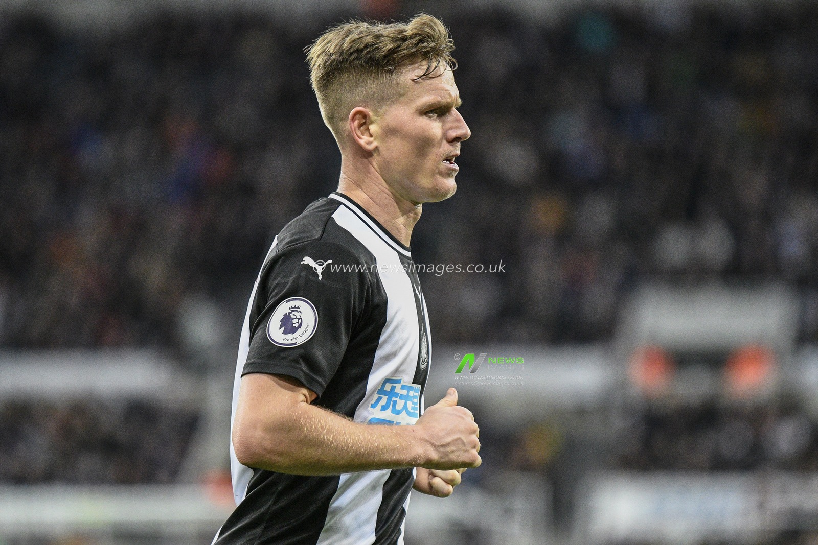 1st February 2020, St. James's Park, Newcastle, England; Premier League, Newcastle United v Norwich City : Matt Ritchie (11) of Newcastle United in action