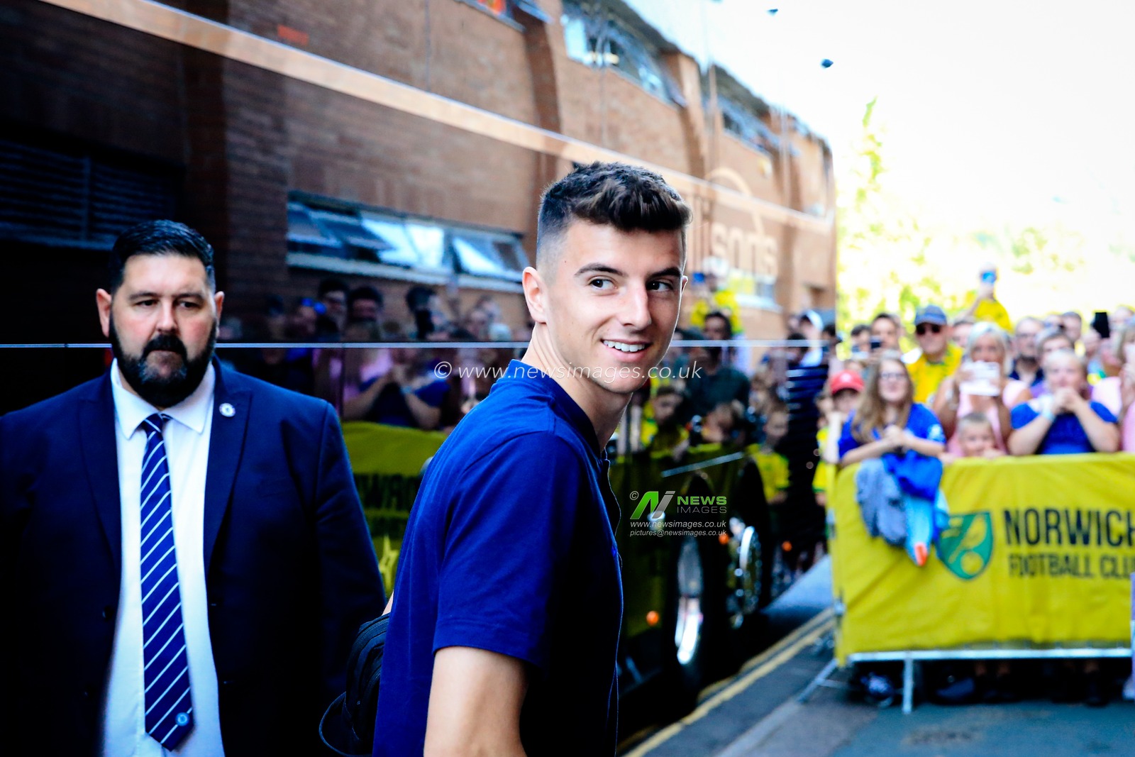 24th August 2019, Carrow Road, Norwich, England ; Premier League Football, Norwich City vs Chelsea  : Mason Mount (19) of Chelsea  arrives at Carrow Road



Credit: Georgie Kerr/News Images


Premier League/EFL Football images are subject to DataCo Licence