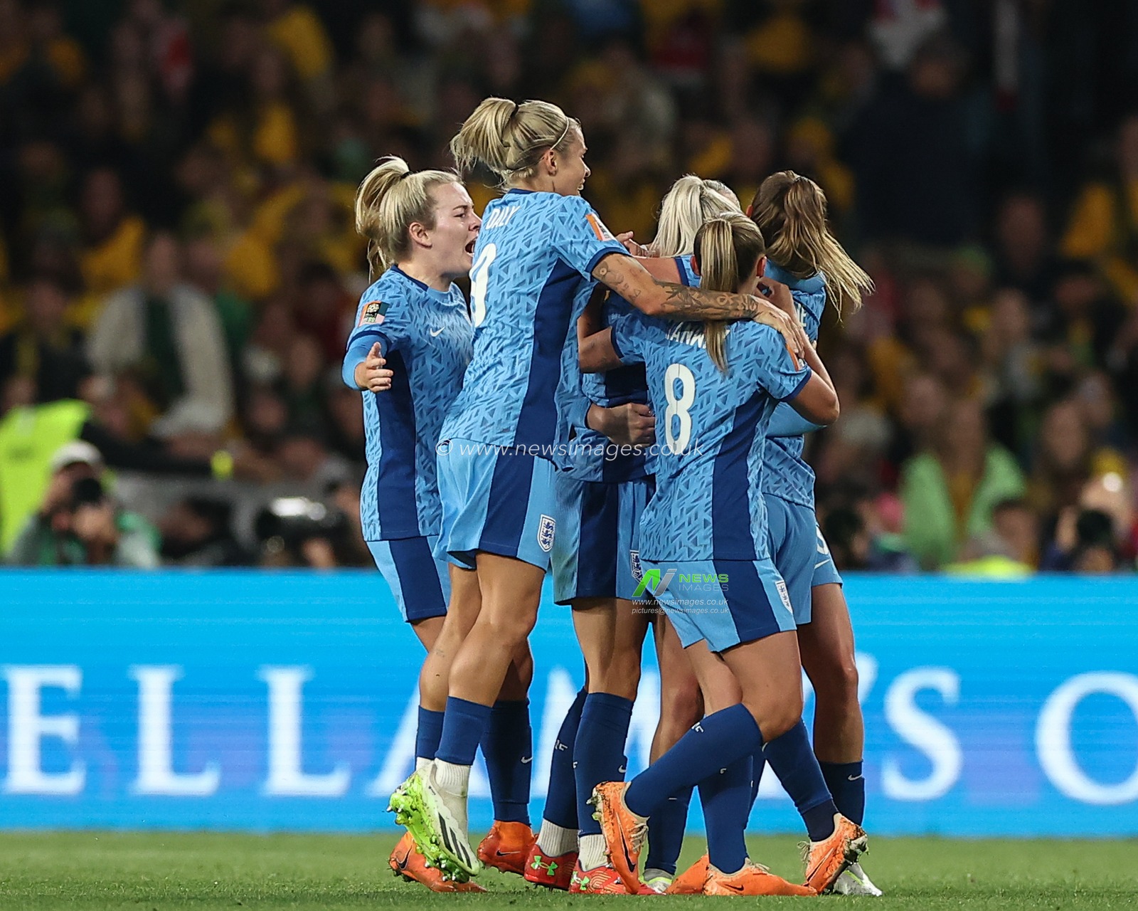 Ella Toone #10 of England celebrates her goal to make it 0-1 during the FIFA Women's World Cup 2023 Semi-Final match Australia Women vs England Women at Stadium Australia, Sydney, Australia, 16th August 2023

(Photo by Patrick Hoelscher/News Images)
