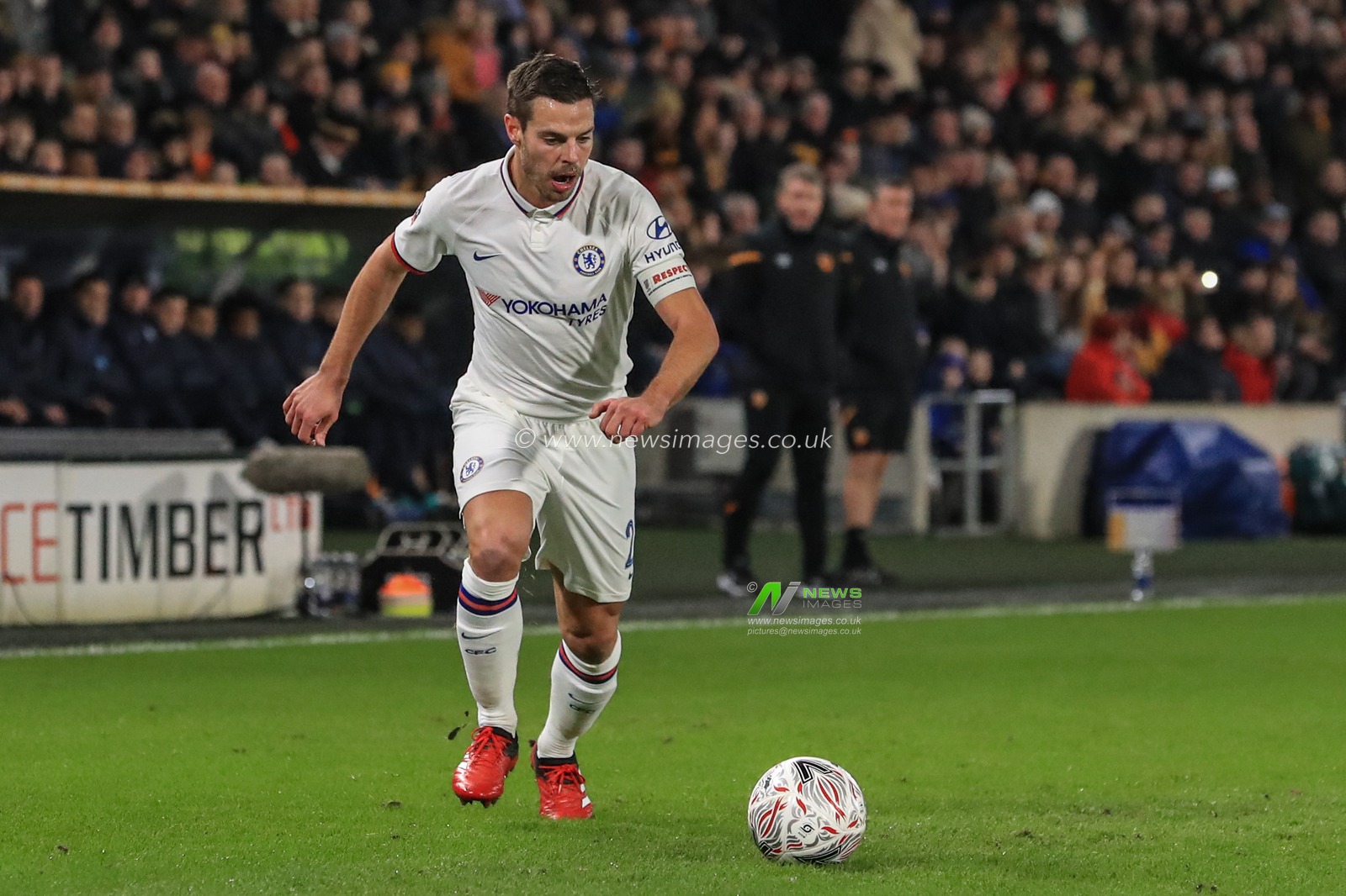 25th January 2020, KC Stadium, Kingston upon Hull, England; Emirates FA Cup, Hull City v Chelsea : Cesar Azpilicueta (28) of Chelsea in action during the game