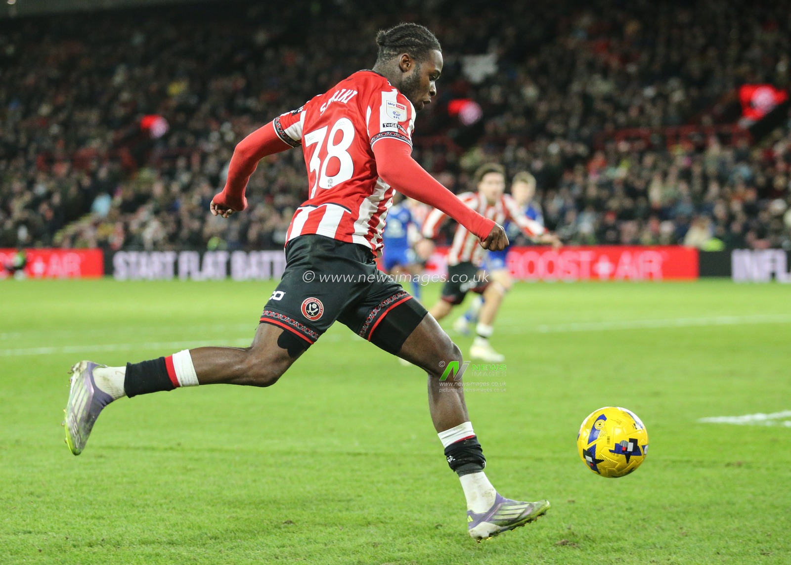 Femi Seriki of Sheffield United in action during the Sky Bet Championship match Sheffield United vs Leicester City at Bramall Lane, Sheffield, United Kingdom, 1st January 2026

(Photo by Richard Bierton/News Images)

*** GER AUT SUI OUT ***