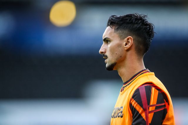 Stephen Eustaquio of Swansea City warms-up ahead of the Sky Bet Championship match Swansea City vs Watford at Swansea.com Stadium, Swansea, United Kingdom on 01 September 2026

(Photo by Andrew Lewis/News Images)
