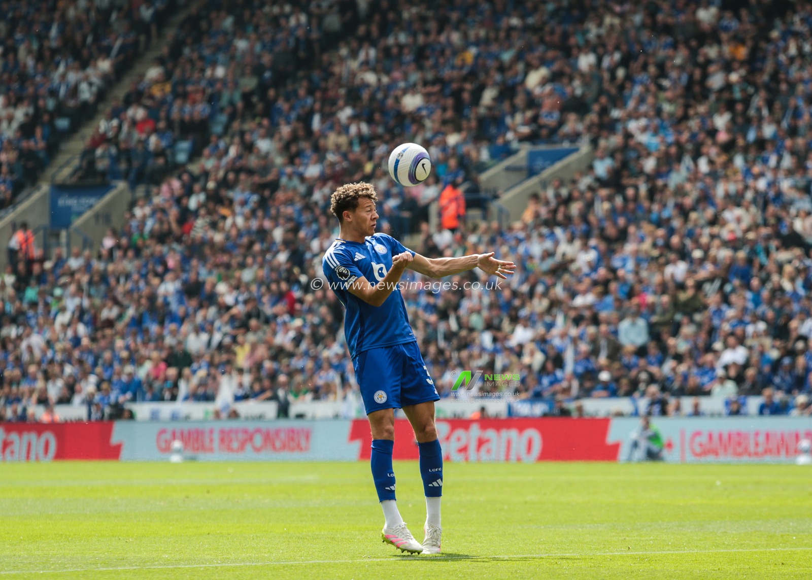 Kasey McAteer of Leicester City heads the ball on during the Premier League match Leicester City vs Ipswich Town at King Power Stadium, Leicester, United Kingdom, 18th May 2025

(Photo by Richard Bierton/News Images)
