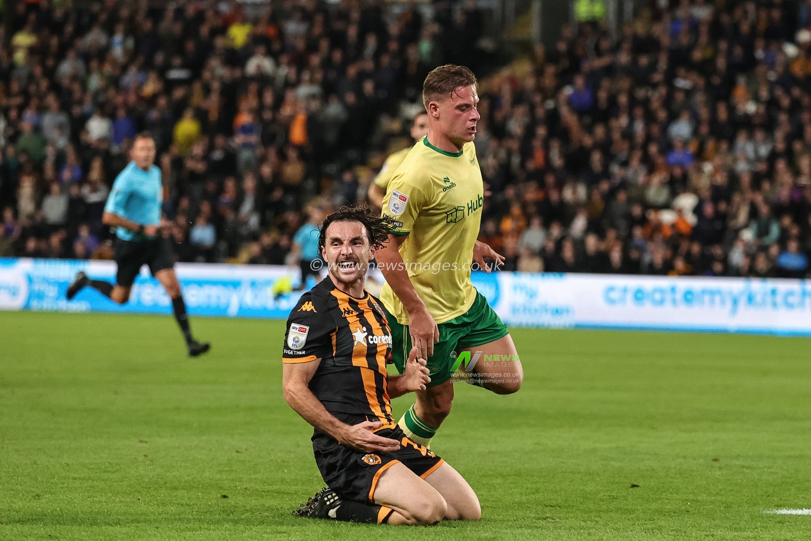 Lewis Coyle #2 of Hull City reacts after heâ€™s pulled back by Kal Naismith #4 of Bristol City during the Sky Bet Championship match Hull City vs Bristol City at MKM Stadium, Hull, United Kingdom, 25th August 2023

(Photo by Mark Cosgrove/News Images)