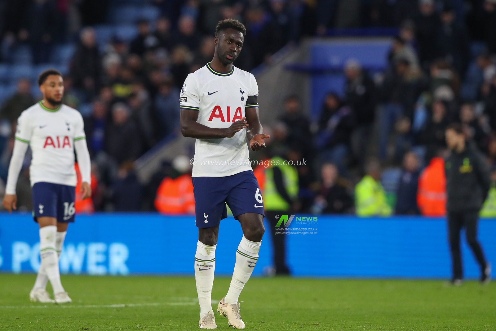 Davinson SÃ¡nchez #6 of Tottenham Hotspur applauds the travelling fans after the Premier League match Leicester City vs Tottenham Hotspur at King Power Stadium, Leicester, United Kingdom, 11th February 2023

(Photo by Gareth Evans/News Images)