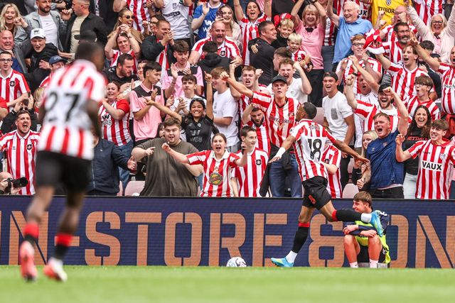 Wilson Isidor of Sunderland celebrates his goal to make it 1-0 during the Premier League match Sunderland vs Fulham at Stadium Of Light, Sunderland, United Kingdom on 30 August 2026

(Photo by Alfie Cosgrove/News Images)