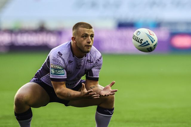 Mikey Lewis of Hull KR in action during the Betfred Super League round 22 match Wigan Warriors vs Hull KR at The Brick Community Stadium, Wigan, United Kingdom, 15th August 2025

(Photo by Alfie Cosgrove/News Images)