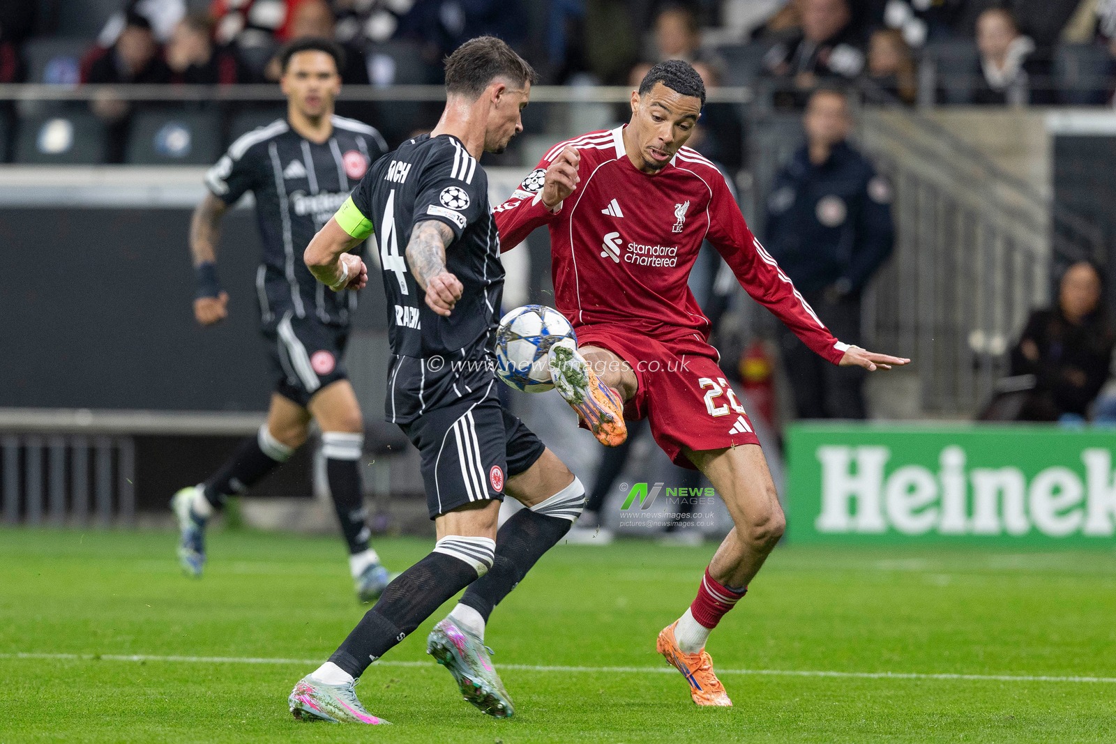 Robin Koch of Eintracht Frankfurt tackles Hugo Ekitike of Liverpool during the UEFA Champions League Matchday 3 of 8 Eintracht Frankfurt vs Liverpool at Deutsche Bank Park, Frankfurt, Germany, 22nd October 2025

(Photo by Ian Stephen/News Images)