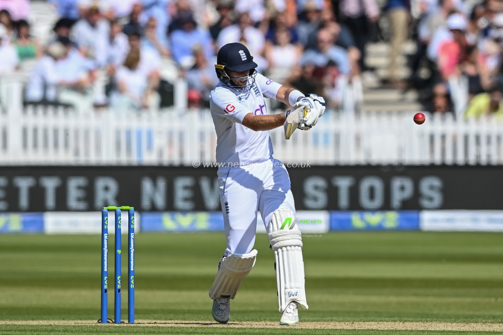 Joe Root of England hooks the ball for a single during the LV= Insurance Test match Day 2 England vs Ireland at Lords, London, United Kingdom, 2nd June 2023

(Photo by Craig Thomas/News Images)
