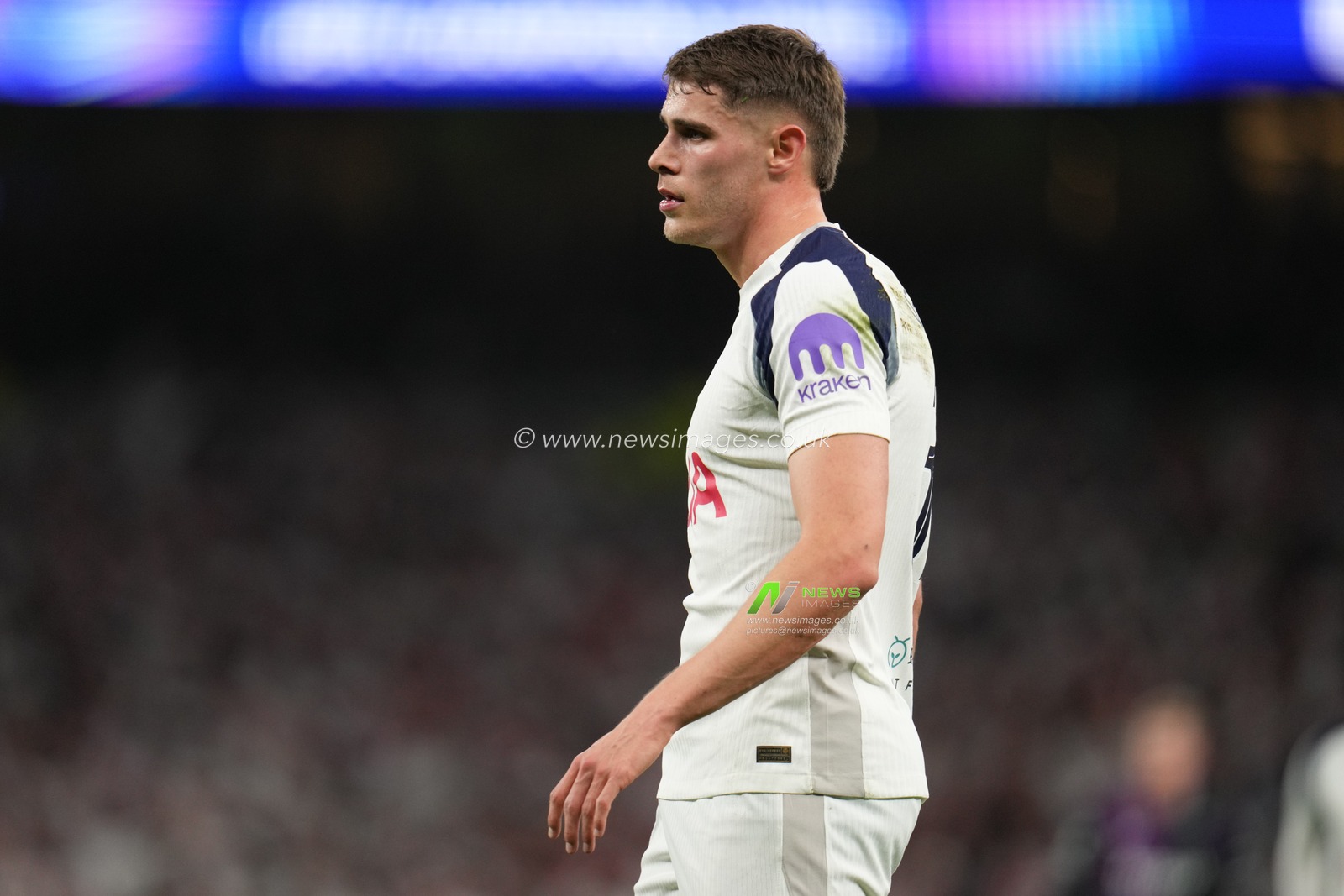 Micky van de Ven of Tottenham Hotspur during the UEFA Champions League Matchday 6 of 8 Tottenham Hotspur vs Slavia Prague at Tottenham Hotspur Stadium, London, United Kingdom, 9th December 2025

(Photo by Harvey Murphy/News Images)

*** GER AUT SUI OUT ***