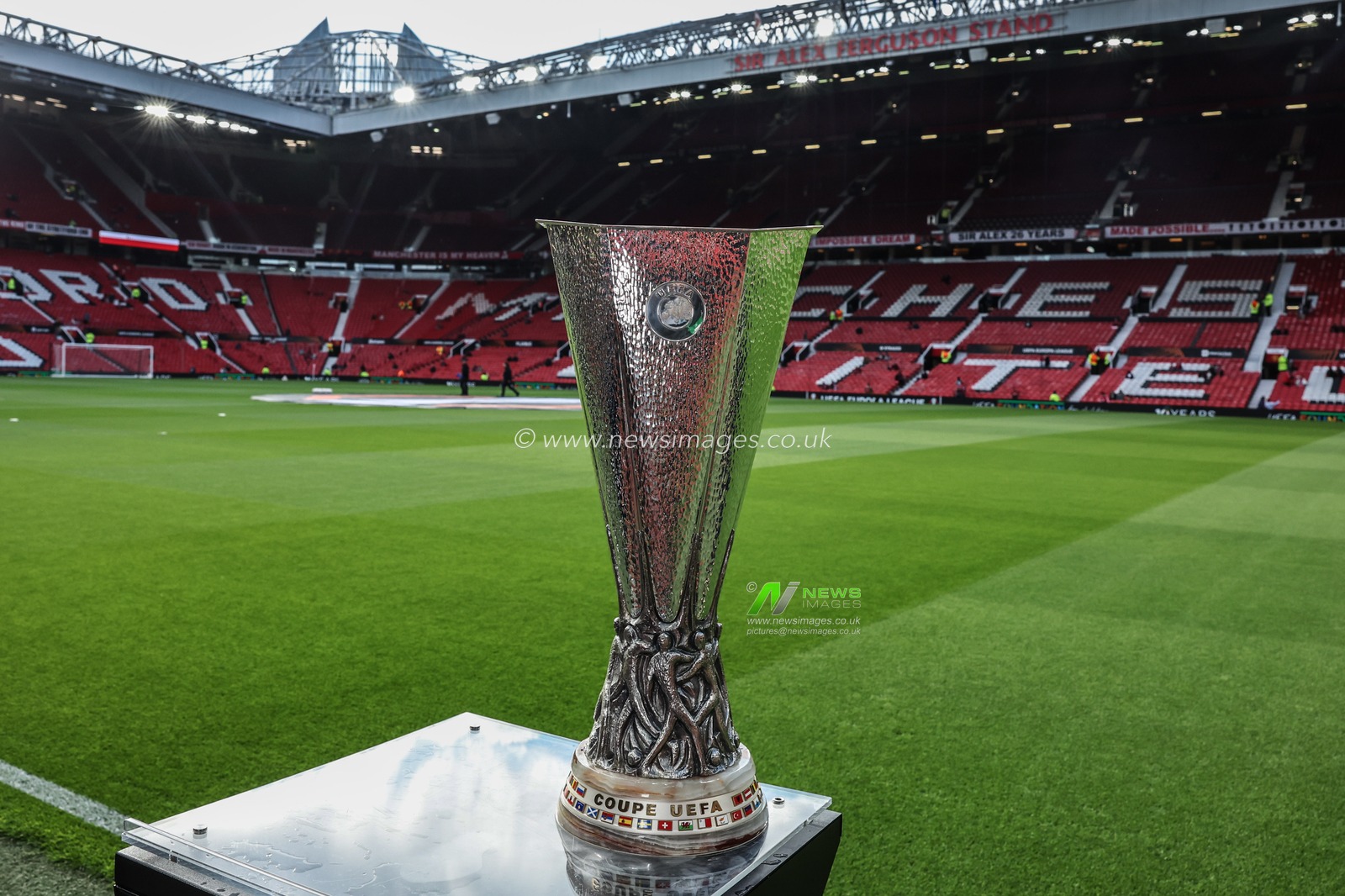 The Europa League trophy during the UEFA Europa League Semi-final match Manchester United vs Athletic Bilbao at Old Trafford, Manchester, United Kingdom, 8th May 2025

(Photo by Mark Cosgrove/News Images)