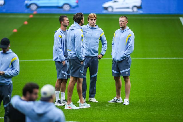 Watford players inspect the pitch, ahead of the Sky Bet Championship match Swansea City vs Watford at Swansea.com Stadium, Swansea, United Kingdom on 01 September 2026

(Photo by Andrew Lewis/News Images)