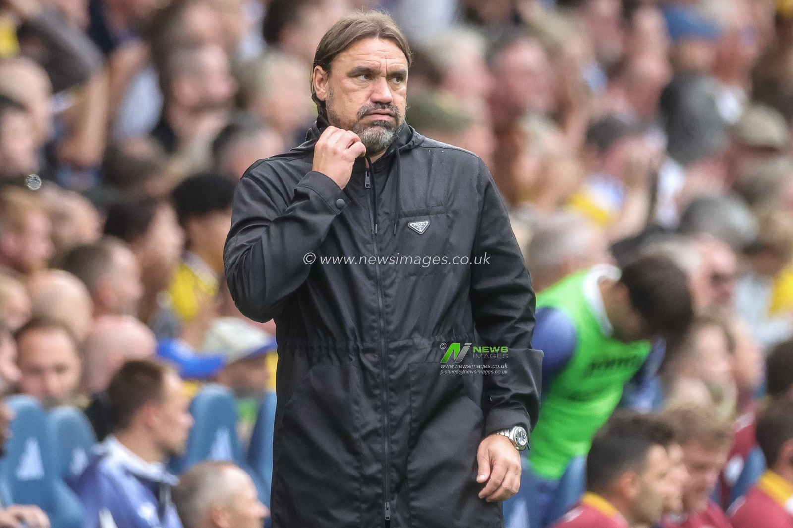 Daniel Farke manager of Leeds United reacts during the Premier League match Leeds United vs Brentford at Elland Road, Leeds, United Kingdom on 30 August 2026

(Photo by Mark Cosgrove/News Images)