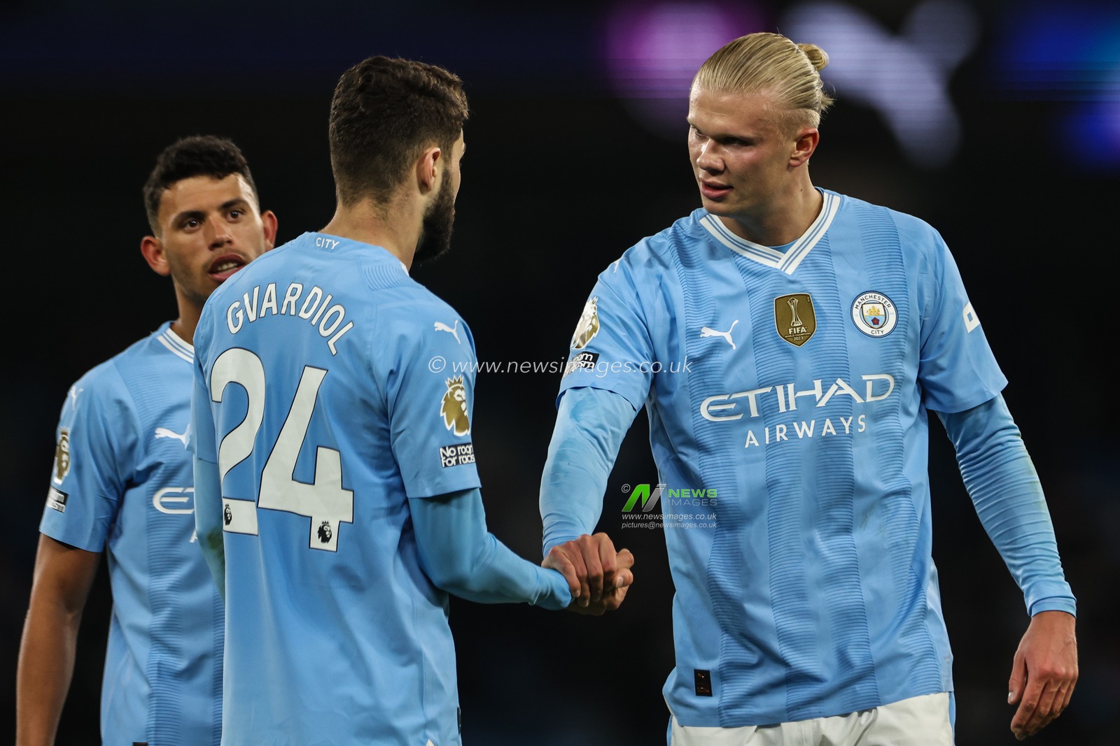 JoÅ¡ko Gvardiol of Manchester City and Erling Haaland of Manchester City shake hands after the Premier League match Manchester City vs Burnley at Etihad Stadium, Manchester, United Kingdom, 31st January 2024

(Photo by Mark Cosgrove/News Images)