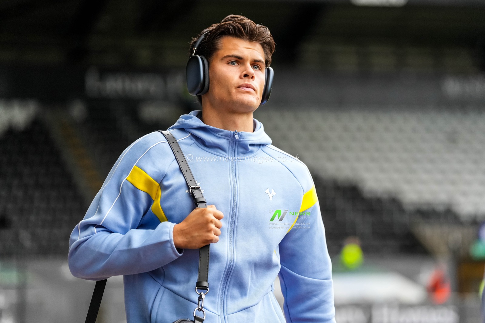 Luca Kjerrumgaard of Watford arrives at the Swansea.com Stadium ahead of  the Sky Bet Championship match Swansea City vs Watford at Swansea.com Stadium, Swansea, United Kingdom on 01 September 2026

(Photo by Andrew Lewis/News Images)