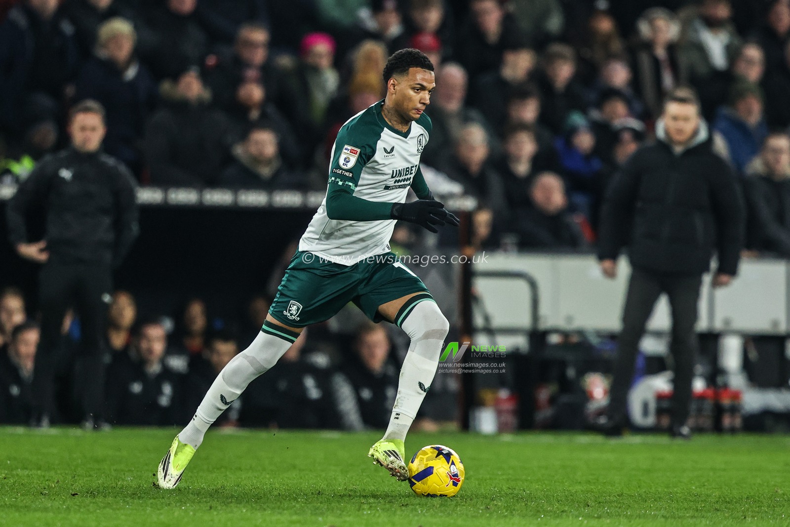 Morgan Whittaker of Middlesbrough breaks with the ball during the Sky Bet Championship match Sheffield United vs Middlesbrough at Bramall Lane, Sheffield, United Kingdom on 09 February 2026

(Photo by Alfie Cosgrove/News Images)