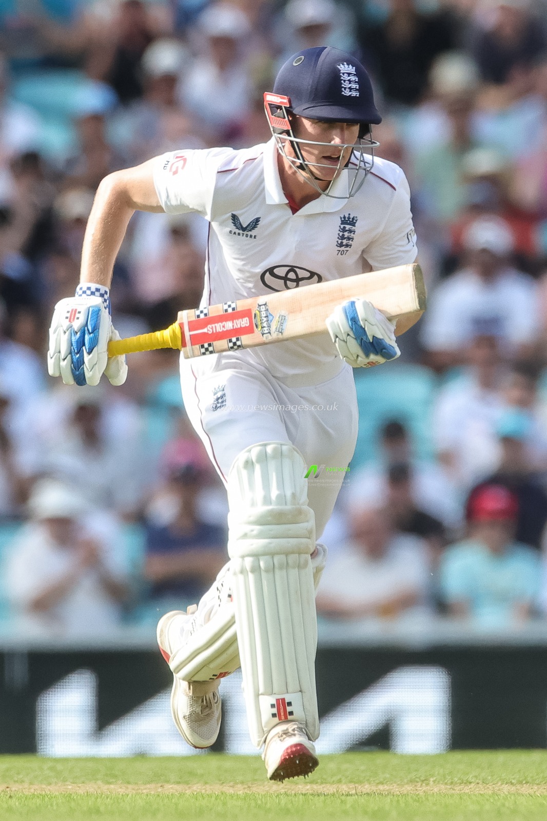 Harry Brook of England makes runs during the 2nd Rothesay Test Match Day 2 match England vs New Zealand at The Kia Oval, London, United Kingdom on 18 June 2026

(Photo by Mark Cosgrove/News Images)