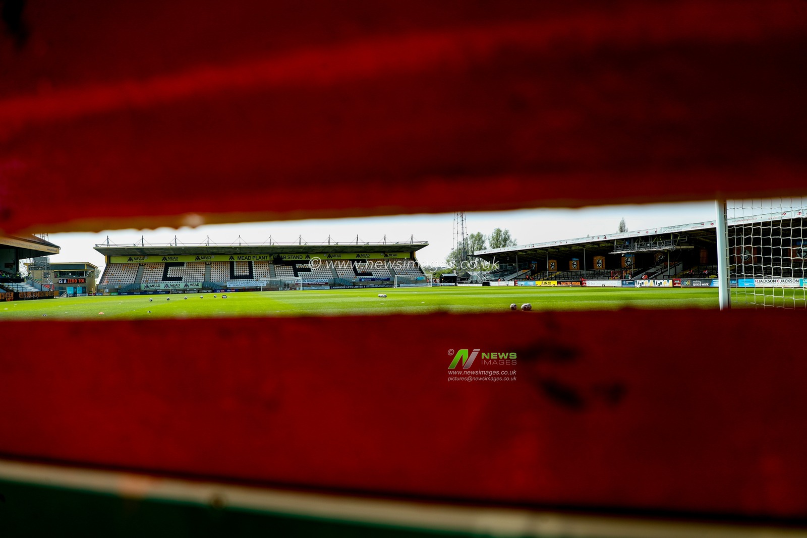 A general view of Cledara Abbey Stadium prior to the Sky Bet League 1 match Cambridge United vs Charlton Athletic at Cledara Abbey Stadium, Cambridge, United Kingdom, 12th April 2025

(Photo by Izzy Poles/News Images)