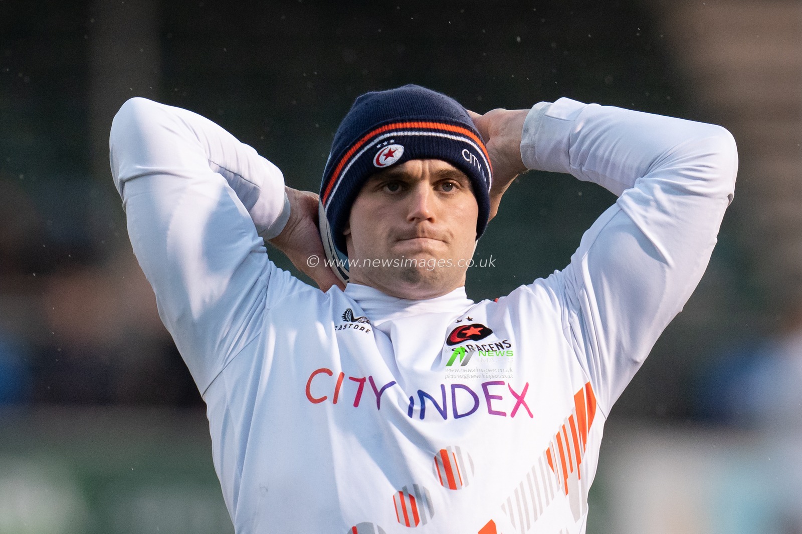 Ben Earl #20 of Saracens warming up prior to the Gallagher Premiership match Saracens vs Exeter Chiefs at StoneX Stadium, London, United Kingdom, 31st December 2022

(Photo by Richard Washbrooke/News Images)