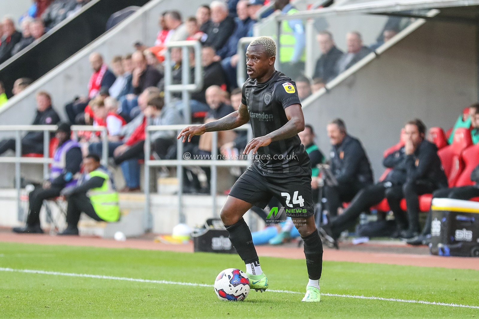 Jean MichaÃ«l Seri #24 of Hull City in action during the Sky Bet Championship match Rotherham United vs Hull City at New York Stadium, Rotherham, United Kingdom, 22nd October 2022

(Photo by Gareth Evans/News Images)