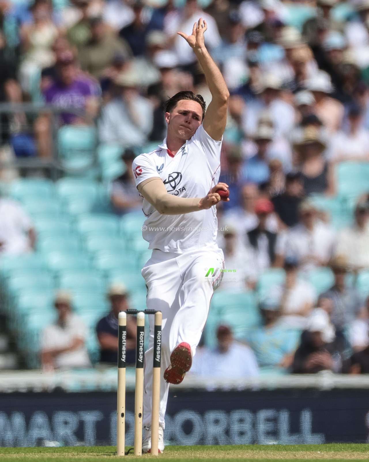 Sonny Baker of England delivers the ball during the 2nd Rothesay Test Match Day 2 match England vs New Zealand at The Kia Oval, London, United Kingdom on 18 June 2026

(Photo by Mark Cosgrove/News Images)
