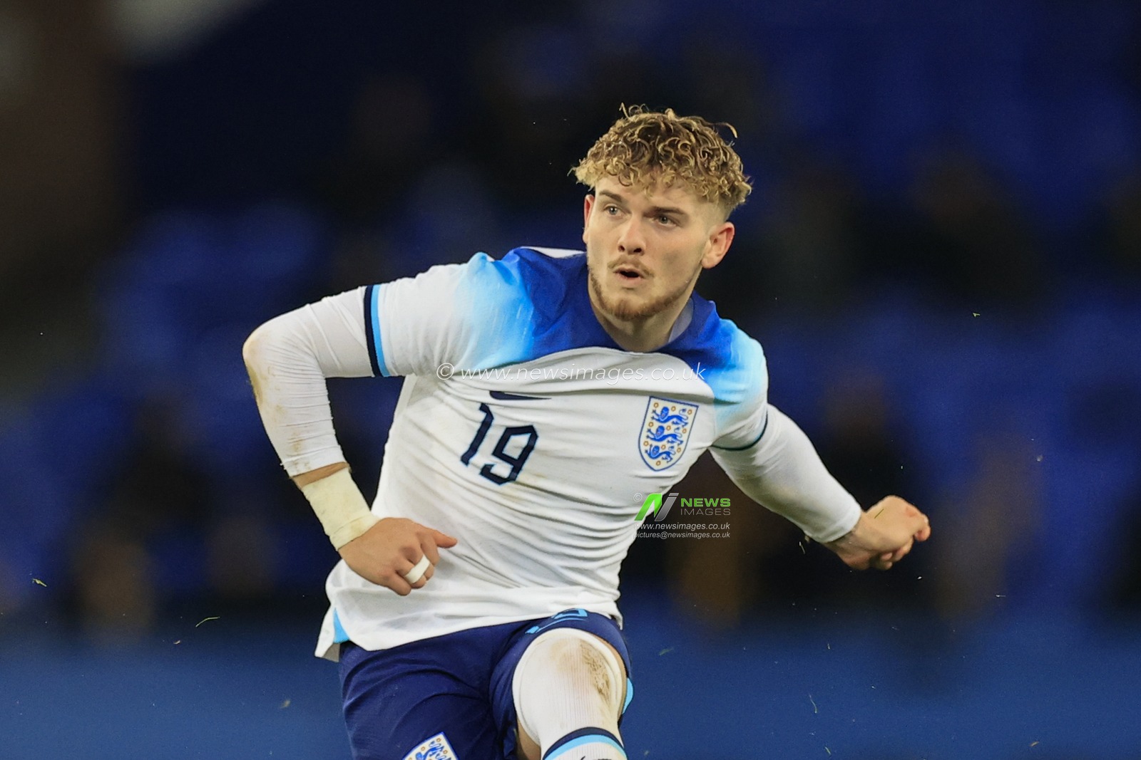 Harvey Elliott #19 of England U21 scores to make it 2-0 during the UEFA Euro U21 Qualifiers match England U21 vs Northern Ireland U21 at Goodison Park, Liverpool, United Kingdom, 21st November 2023

(Photo by Conor Molloy/News Images)