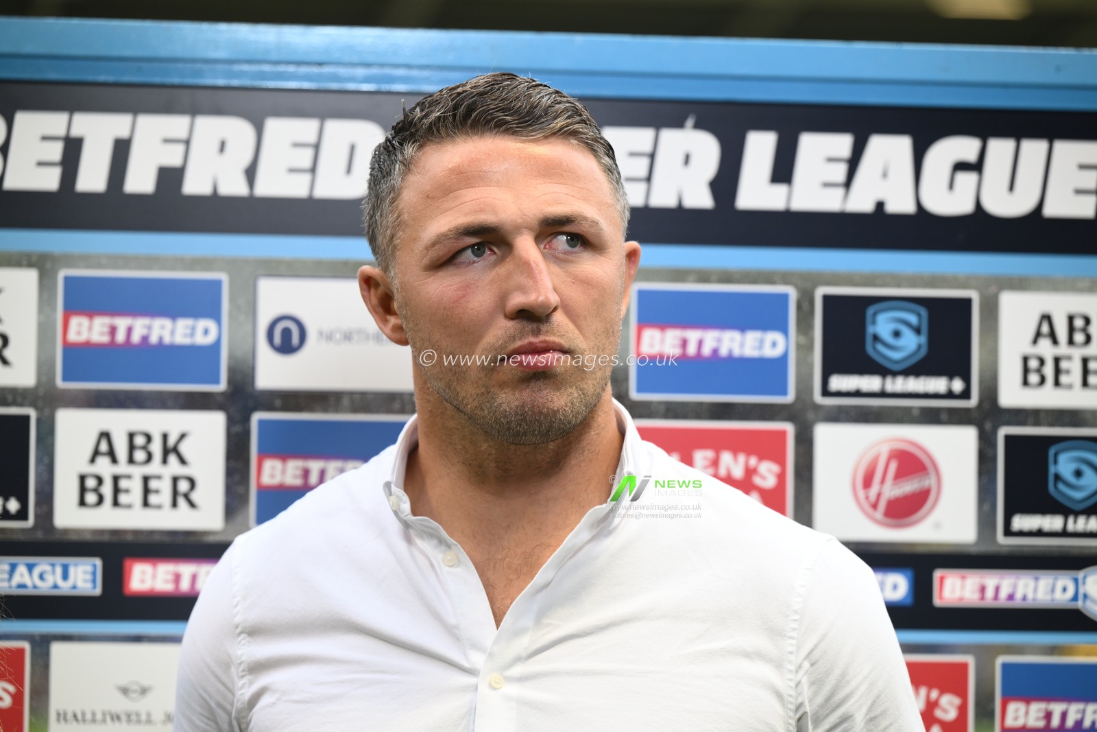 Sam Burgess Head Coach of Warrington Wolves ahead of  the pre match interview with Sky Sports Jenna Brooks Betfred Super League Round 17 match Warrington Wolves vs Leeds Rhinos at Halliwell Jones Stadium, Warrington, United Kingdom, 11th July 2024

(Photo by Craig Thomas/News Images)