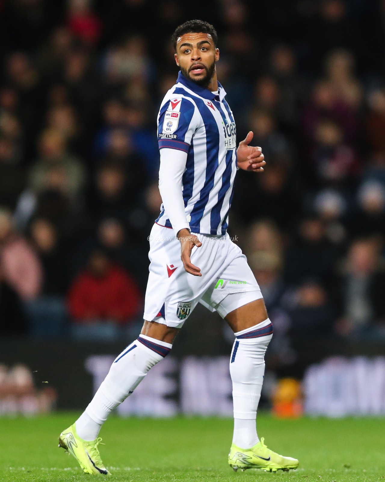 Darnell Furlong of West Bromwich Albion during the Sky Bet Championship match West Bromwich Albion vs Coventry City at The Hawthorns, West Bromwich, United Kingdom, 11th December 2024

(Photo by Gareth Evans/News Images)