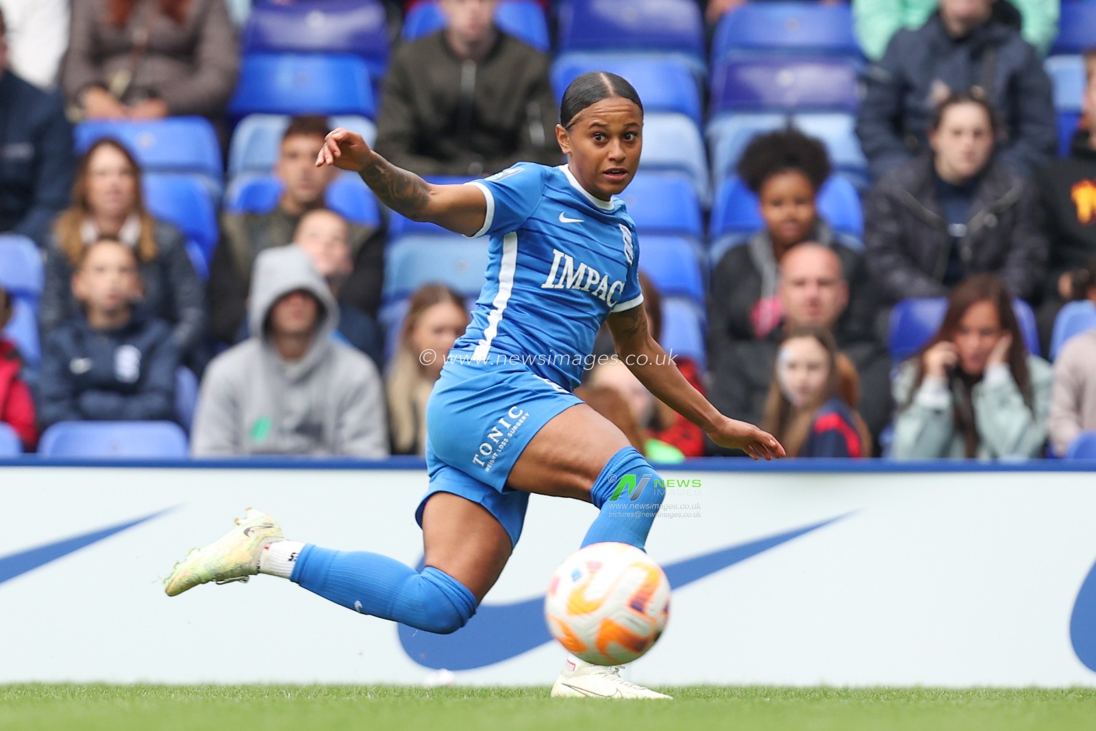 Siobhan Wilson #14 of Birmingham City during the The Fa Women's Super League match Birmingham City Women vs Coventry United Women at St Andrews, Birmingham, United Kingdom, 25th September 2022

(Photo by Simon Bissett/News Images)