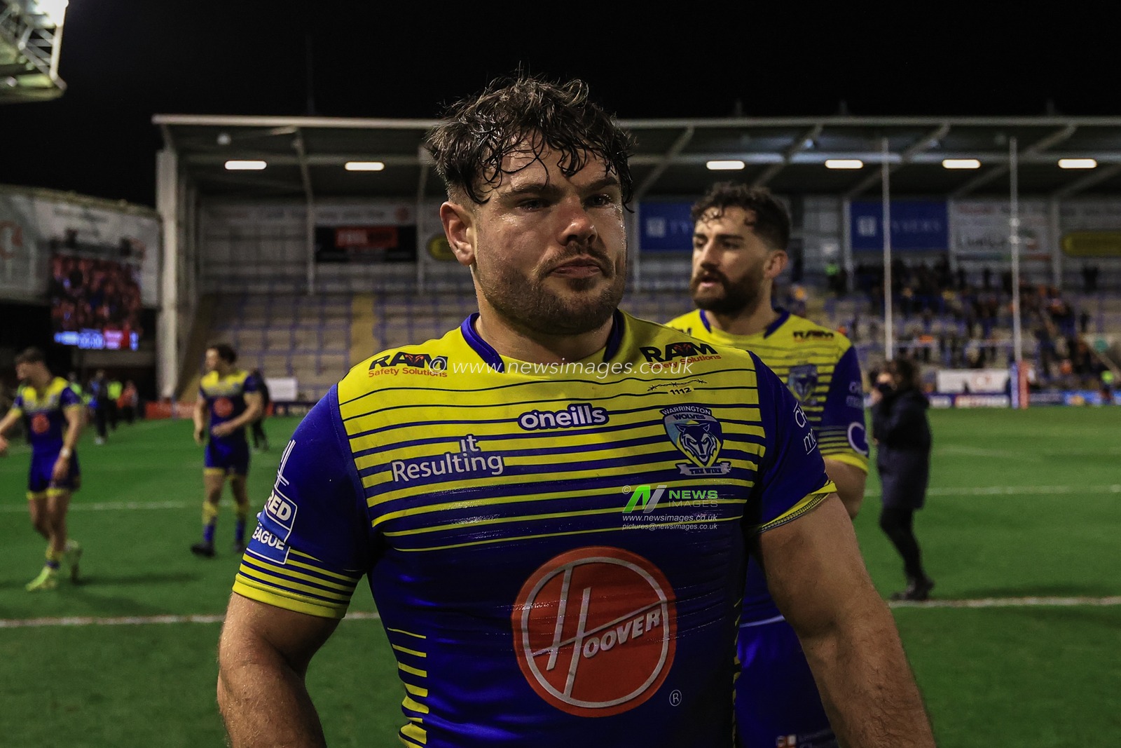 Joe Philbin #8 of Warrington Wolves celebrates Warringtonâ€™s 34-10 win over Castleford