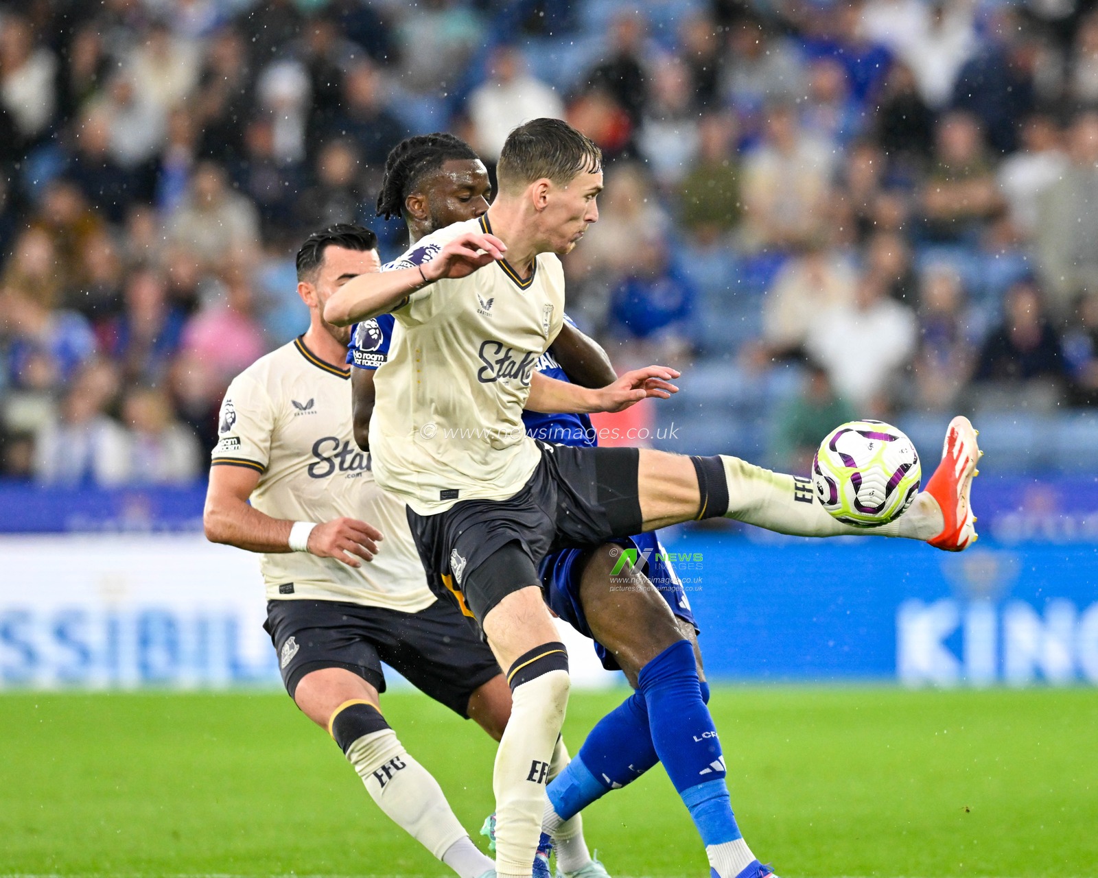 during the Premier League match Leicester City vs Everton at King Power Stadium, Leicester, United Kingdom, 21st September 2024

(Photo by Mark Dunn/News Images)