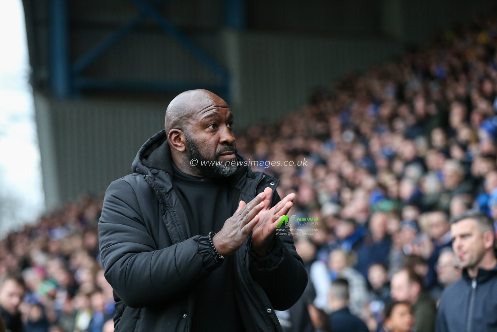Darren Moore manager of Sheffield Wednesday acknowledges the fans pre match during the Sky Bet League 1 match Sheffield Wednesday vs Plymouth Argyle at Hillsborough, Sheffield, United Kingdom, 4th February 2023

(Photo by Arron Gent/News Images)
