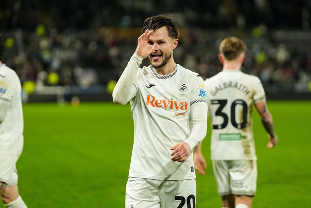 Liam Cullen of Swansea City celebrates scoring a goal during the Sky Bet Championship match Swansea City vs Preston North End at Swansea.com Stadium, Swansea, United Kingdom on 24 February 2026

(Photo by Andrew Lewis/News Images)