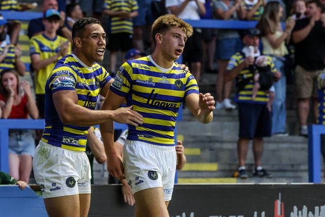 Ewan Irwin of Warrington Wolves celebrates his try during the Betfred Super League round 23 match Warrington Wolves vs York Knights at The Halliwell Jones Stadium, Warrington, United Kingdom on 13 August 2026

(Photo by Alfie Cosgrove/News Images)