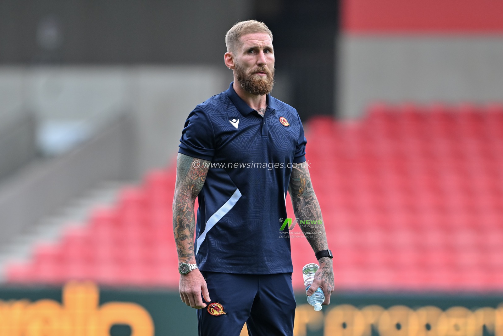 Sam Tomkins of Catalan Dragons inspects the pitch ahead of Betfred Super League Round 25 match Salford Red Devils vs Catalans Dragons at Salford Community Stadium, Eccles, United Kingdom, 7th September 2024

(Photo by Cody Froggatt/News Images)