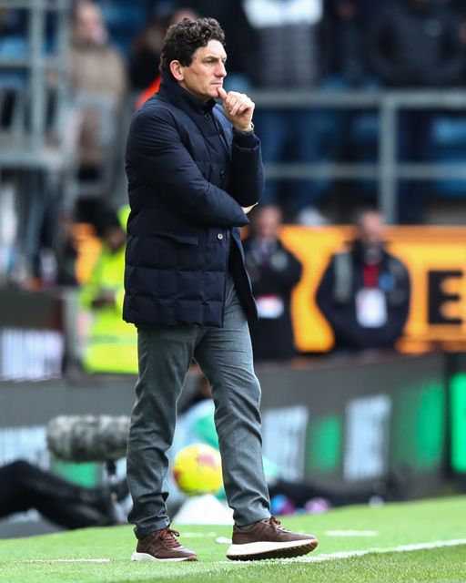 Keith Andrews manager of Brentford instructs team during the Premier League match Burnley vs Brentford at Turf Moor, Burnley, United Kingdom on 28 February 2026

(Photo by Jorge Horsted/News Images)