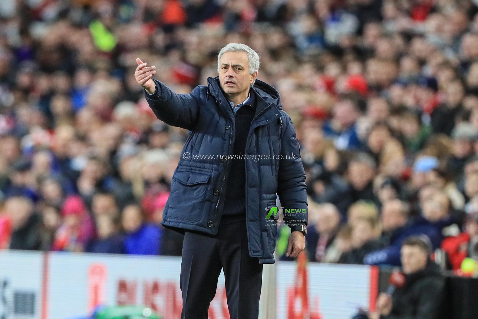 5th January 2020, Riverside Stadium, Middlesbrough, England; Emirates FA Cup, Middlesbrough v Tottenham Hotspur : Jose Mourinho manager of Tottenham gives his team instructions 

Credit: Mark Cosgrove/News Images