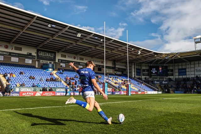 Ewan Irwin of Warrington Wolves in the pregame warmup session during the Betfred Challenge Cup Quarter Final match Warrington Wolves vs Leigh Leopards at The Halliwell Jones Stadium, Warrington, United Kingdom on 11 April 2026

(Photo by Alfie Cosgrove/News Images)