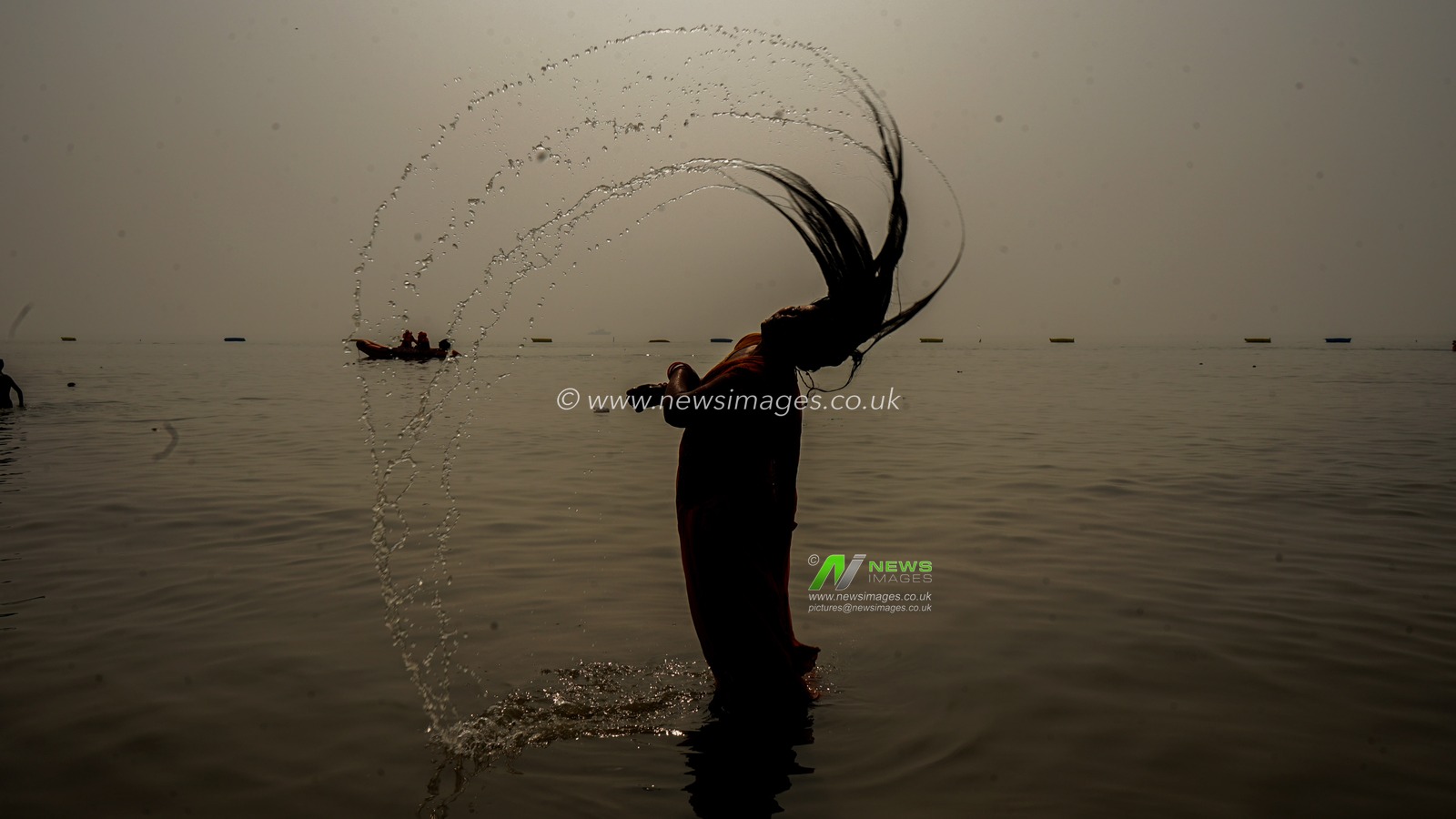 Indian Hindu devotees take a holy bath before performing rituals at the Gangasagar Island, some 150 kms south of Kolkata, on January 13 2025.Pictures by Debajyoti Chakraborty..(Photo: Debajyoti Chakraborty/News Images)