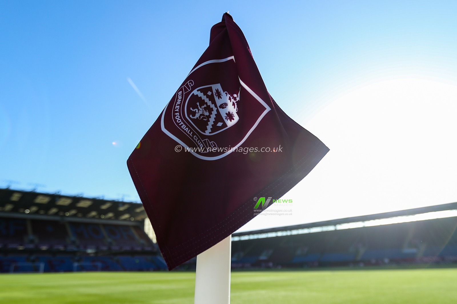 Burnley corner flag ahead of the Emirates FA Cup Third Round match Burnley vs Millwall at Turf Moor, Burnley, United Kingdom, 10th January 2026

(Photo by Jorge Horsted/News Images)