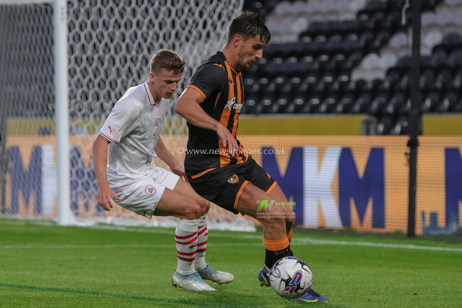 Ryan Longman #16 of Hull City in action during the Pre-season friendly match Hull City vs Barnsley at MKM Stadium, Hull, United Kingdom, 18th July 2023

(Photo by James Heaton/News Images)