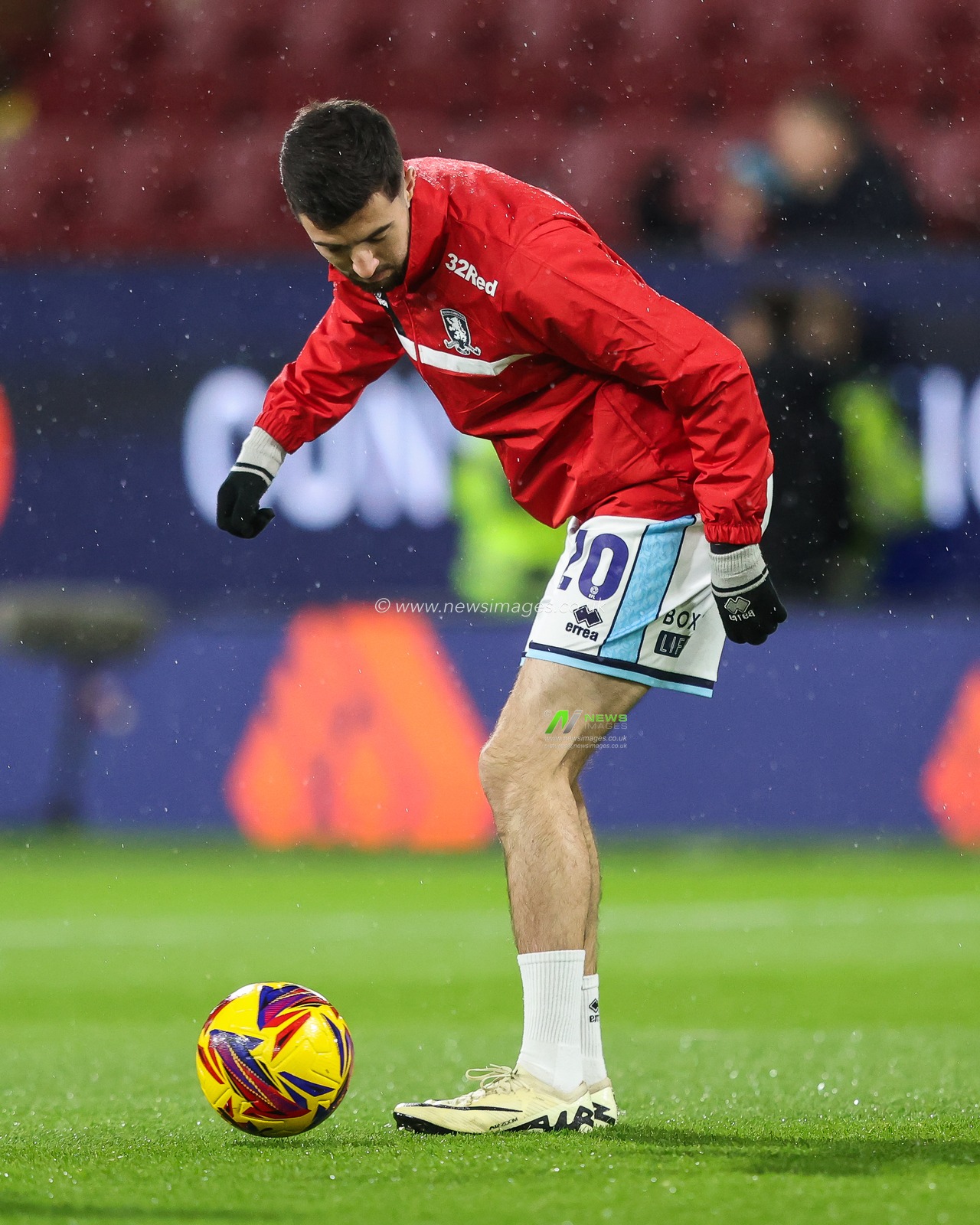 Finn Azaz of Middlesbrough during the pre-game warmup ahead of the Sky Bet Championship match Burnley vs Middlesbrough at Turf Moor, Burnley, United Kingdom, 6th December 2024

(Photo by Alfie Cosgrove/News Images)
