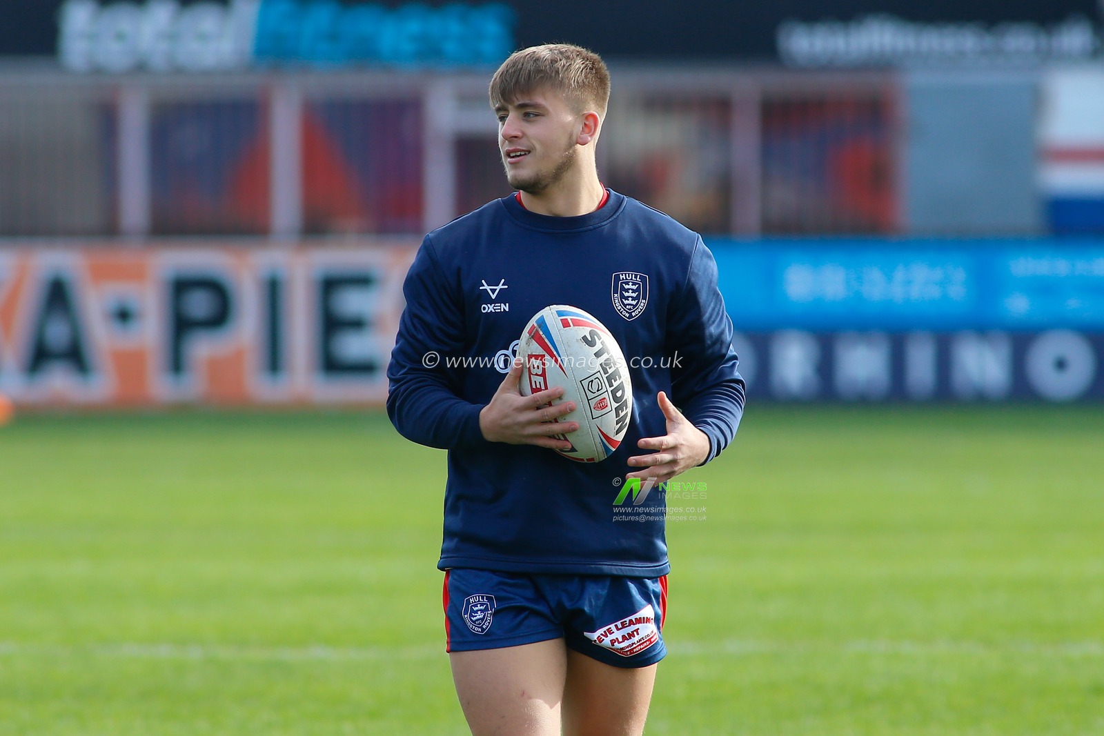 Mikey Lewis (20) of Hull KR warms up.