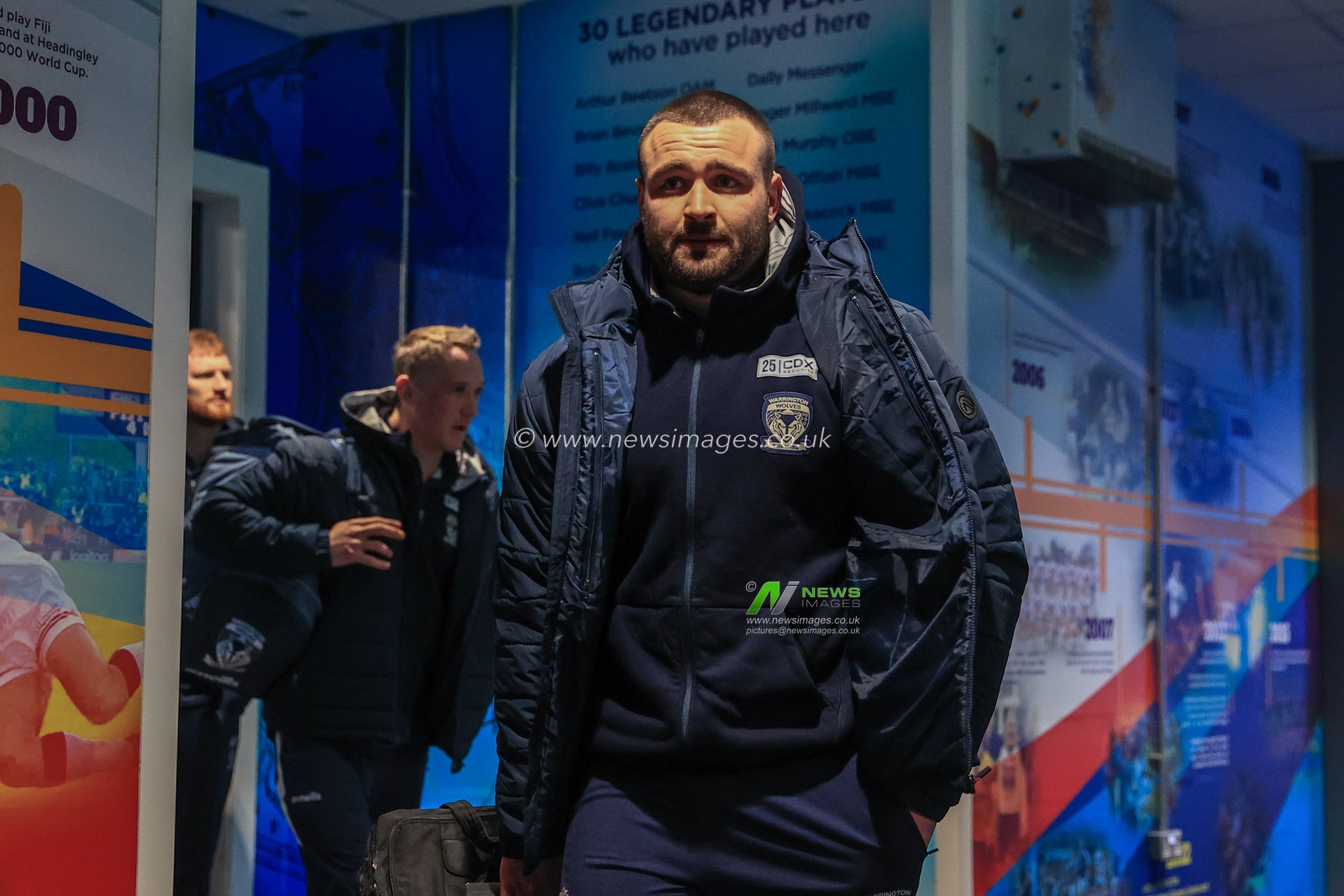 Ellis Robson #25 of Warrington Wolves arrives at Emerald Headingley