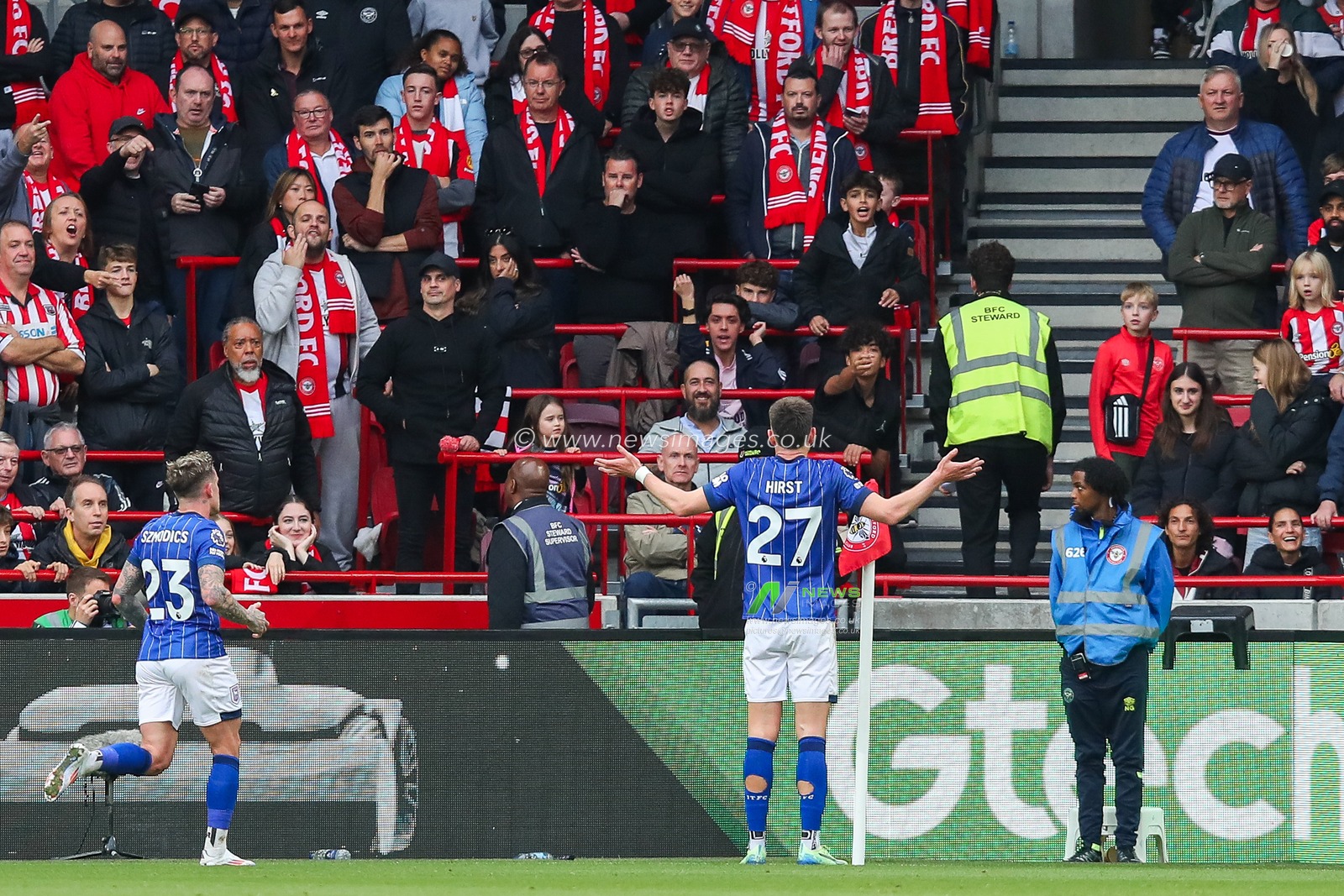 George Hirst of Ipswich Town celebrates his goal to make 0-2 during the Premier League match Brentford vs Ipswich Town at The Gtech Community Stadium, London, United Kingdom, 26th October 2024

(Photo by Izzy Poles/News Images)