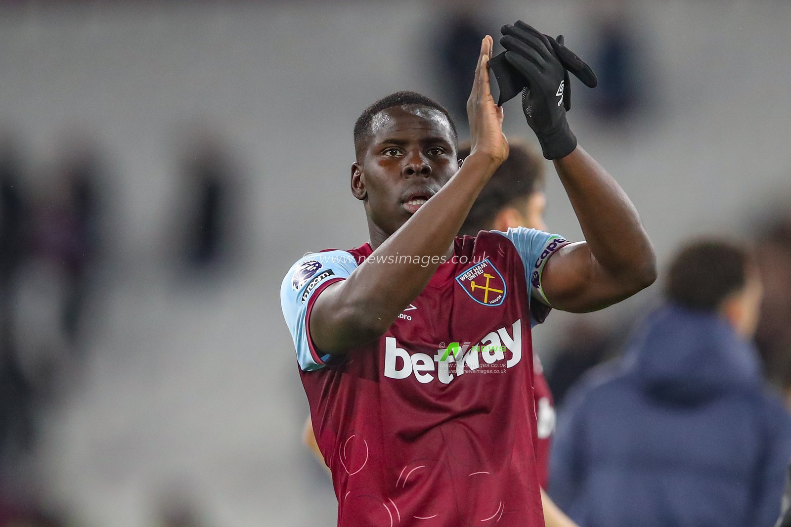 Kurt Zouma of West Ham United applauds the home fans after the game during the Premier League match West Ham United vs Tottenham Hotspur at London Stadium, London, United Kingdom, 2nd April 2024

(Photo by Gareth Evans/News Images)