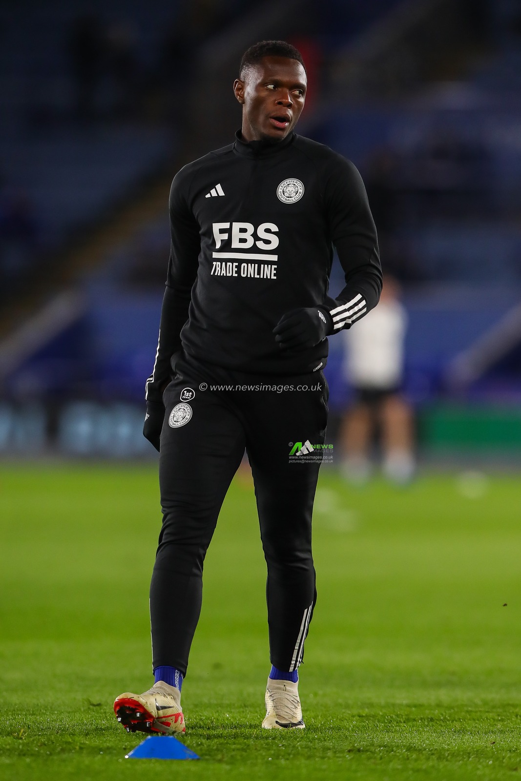 Patson Daka #20 of Leicester City during the pre-game warmup ahead of the Sky Bet Championship match Leicester City vs Millwall at King Power Stadium, Leicester, United Kingdom, 13th December 2023

(Photo by Gareth Evans/News Images)