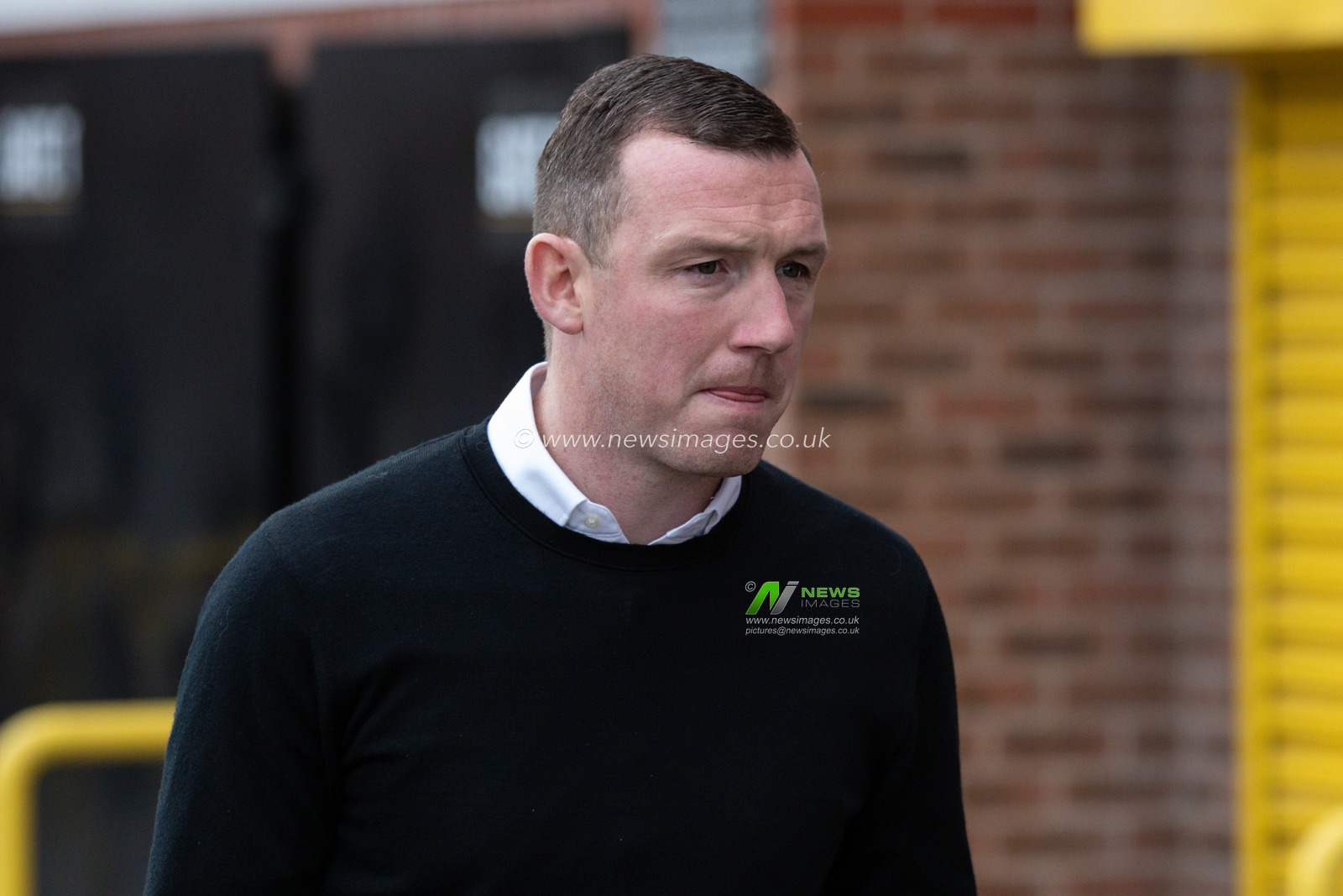 Neill Collins Head coach of Barnsley arrives during the Sky Bet League 1 match Port Vale vs Barnsley at Vale Park, Burslem, United Kingdom, 26th December 2023

(Photo by Alfie Cosgrove/News Images)