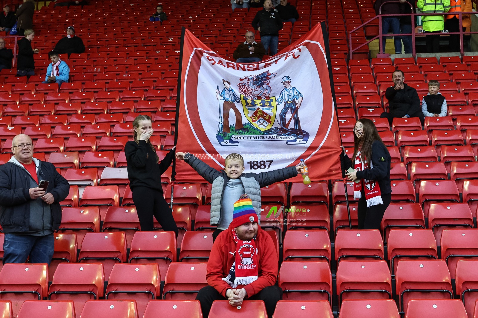 Barnsley fans arrive during the Sky Bet League 1 Promotion Play-offs Semi-final first leg match Barnsley vs Bolton Wanderers at Oakwell, Barnsley, United Kingdom, 3rd May 2024

(Photo by Mark Cosgrove/News Images)