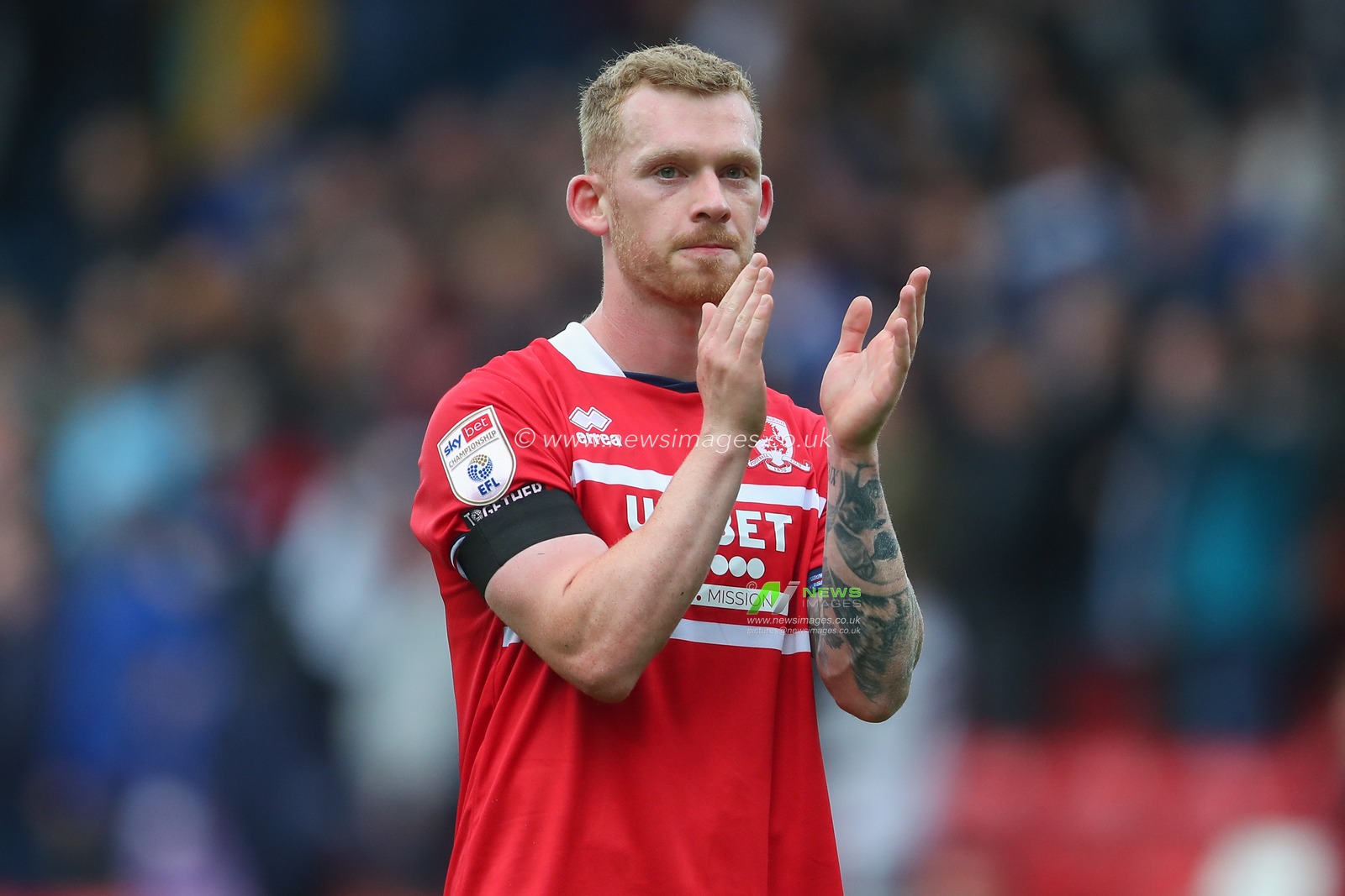 Lewis O'Brien #28 of Middlesbrough applauds the travelling fans after the Sky Bet Championship match Blackburn Rovers vs Middlesbrough at Ewood Park, Blackburn, United Kingdom, 16th September 2023

(Photo by Gareth Evans/News Images)
